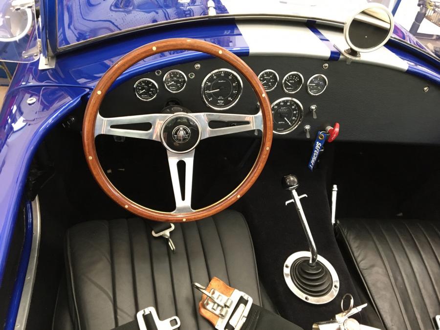 Торпедо Shelby Cobra by Kirkham (KMP 174) 2002 года  (фото 74 из 151)